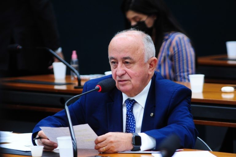 Júlio Cesar: medida não implica reflexo nas operações do presente ou do futuro - (Foto: Billy Boss/Câmara dos Deputados)