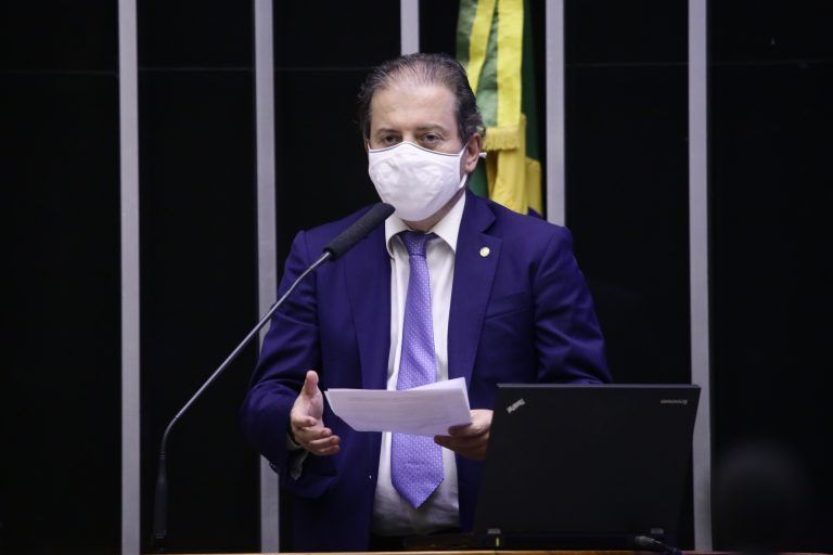 Castro: 512 empresas e 377 institutos de pesquisa se beneficiam dos incentivos - (Foto: Maryanna Oliveira/Câmara dos Deputados)