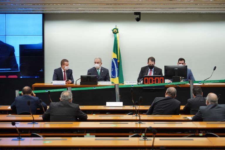 A audiência com o ministro reuniu duas comissões da Câmara - (Foto: Pablo Valadares/Câmara dos Deputados)