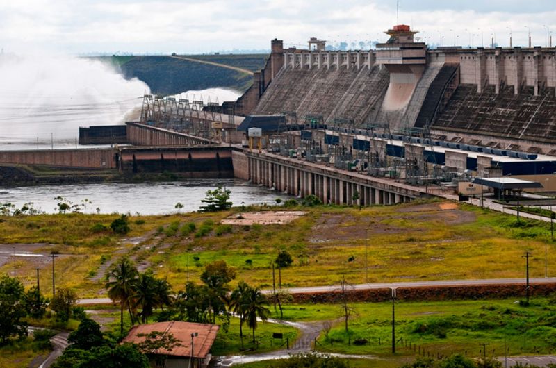 Usina de Tucuruí, no Pará, controlada pela Eletronorte, subsidiária da Eletrobras; privatização preocupa senadores, que apontam risco de perda de ativos estratégicos e de soberania, além de aumento de tarifas - Beto Hacker