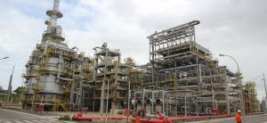 Refinaria Landulpho Alves em funcionamento dede 1950 - (Foto: Reprodução/Petrobras)