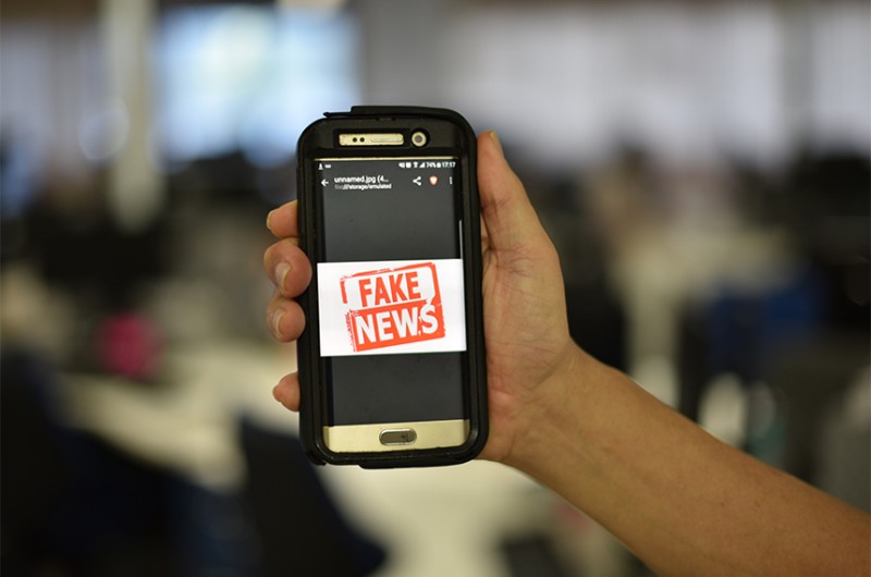 As ações do Senado contra as notícias falsas incluem discussões em audiências públicas; apresentação e análise de projetos de lei; e investigações no âmbito da CPI Mista das Fake News - Pillar Pedreira/Agência Senado
