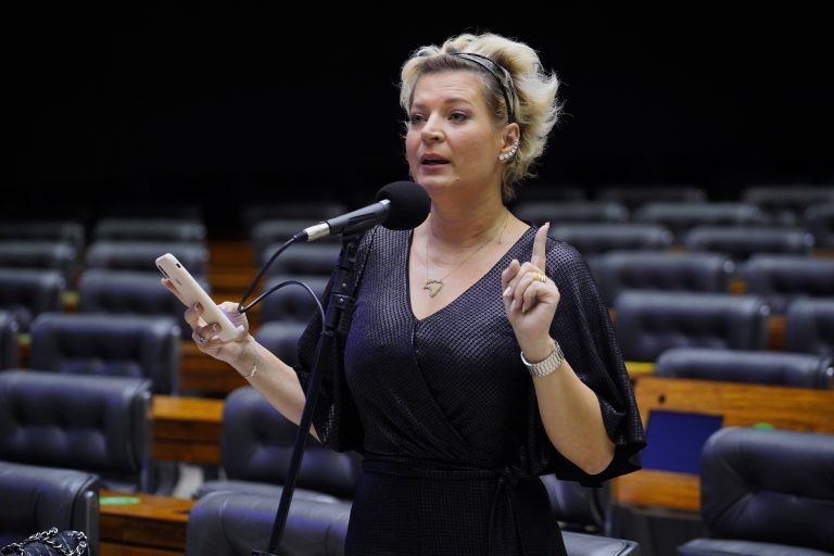 Deputada Joice Hasselmann, autora do projeto de lei - (Foto: Pablo Valadares/Câmara dos Deputados)