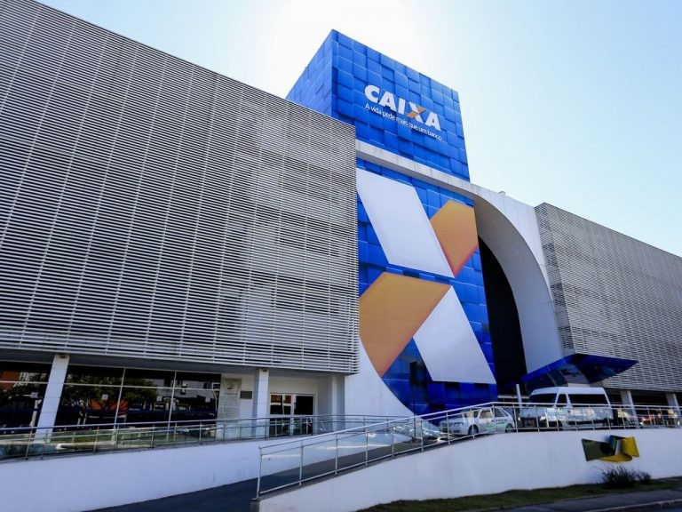 Deputados também devem discutir situação dos aprovados no último concurso da Caixa, em 2014 - (Foto: Marcelo Camargo/Agência Brasil)