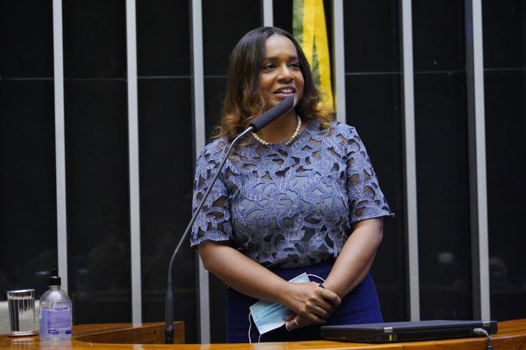 Tia Eron: demora viola o direito à razoável duração do processo - (Foto: Pablo Valadares/Câmara dos Deputados)