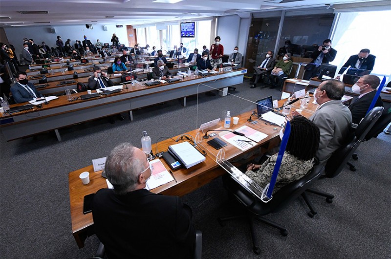 Plenário da CPI durante a reunião desta quinta-feira