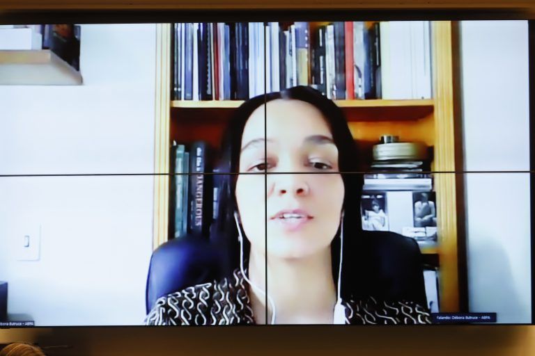 Débora Butruce: 