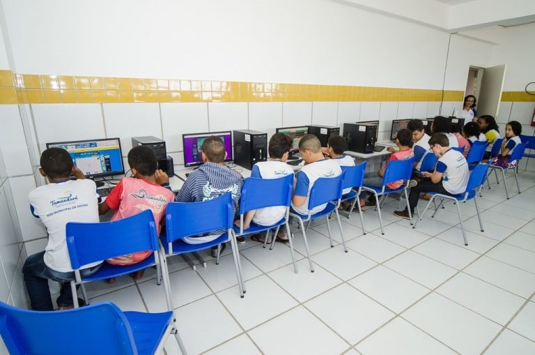 Ministério da Educação elaborará regulamento para adesão das escolas - (Foto: Pedro Menezes/Governo de Pernambuco)