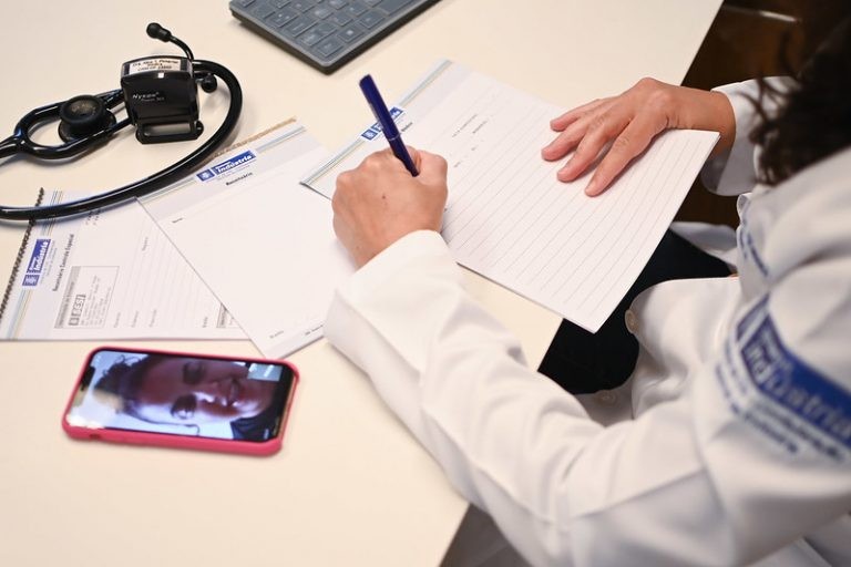 A telemedicina foi regulamentada temporariamente pela Lei 13989/20 - (Foto: Iano Andrade / CNI)