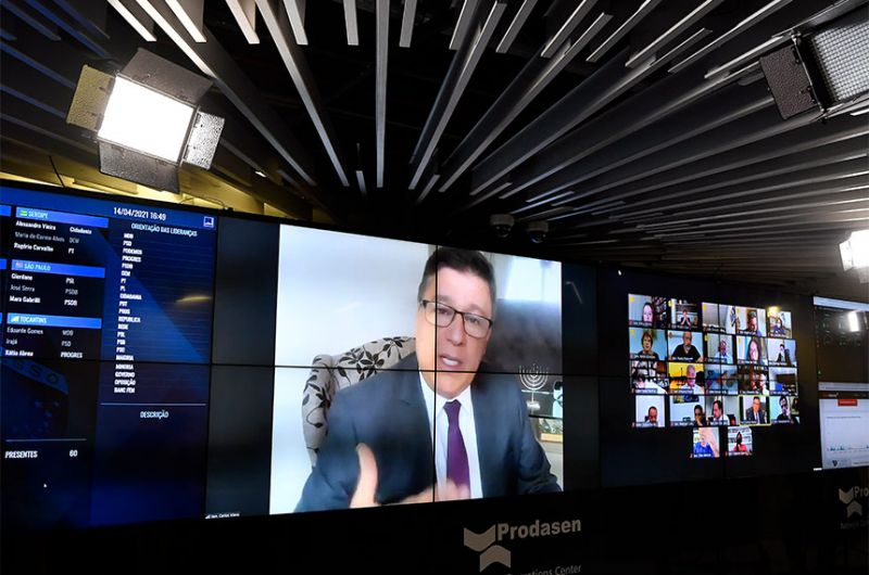 O relator da proposta, senador Carlos Viana (PSD-MG), se manifestou contra os três destaques apresentados; o PLP 30/2021 voltará à deliberação do Plenário na próxima semana - Leopoldo Silva/Agência Senado
