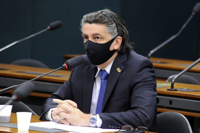 Laterça: estabelecer um prazo máximo para a perícia médica traz ao idoso segurança de que seus direitos serão respeitados - (Foto: Gustavo Sales/Câmara dos Deputados)