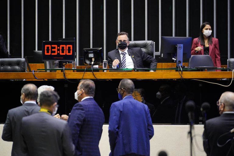 O Senador Rodrigo Pacheco preside sessão do Congresso Nacional - (Foto: Pablo Valadares/Câmara dos Deputados)