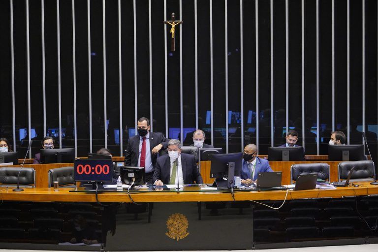 Plenário deve voltar a discutir retorno às aulas na próxima semana - (Foto: Reprodução)