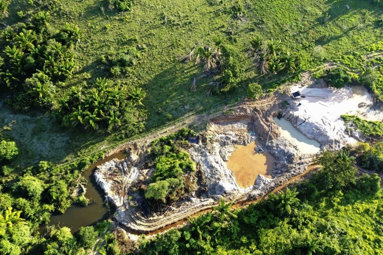 Garimpo clandestino em Novo Progresso (PA) - (Foto: Divulgação/Governo do Pará)