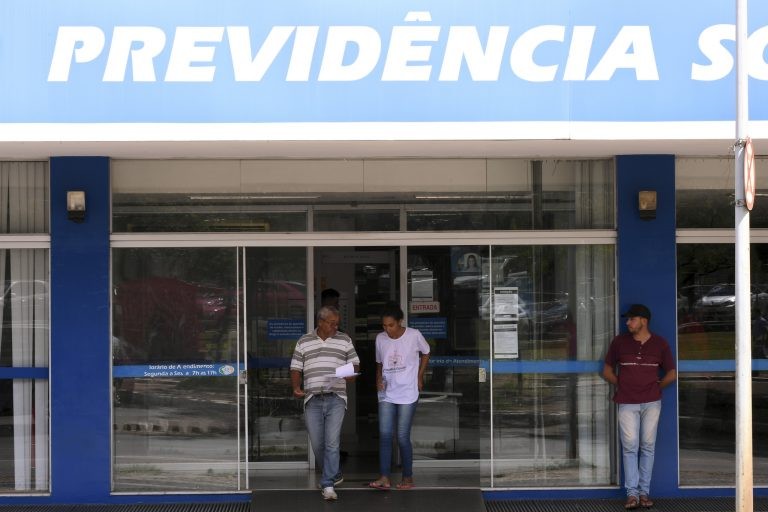 Comprovação de vida pode ser feita em agências do INSS - (Foto: Jefferson Rudy/Agência Senado)