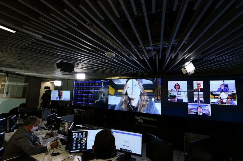 Leila Barros, autora do requerimento, enalteceu o papel dos pioneiros na construção da nova capital - Agência Senado