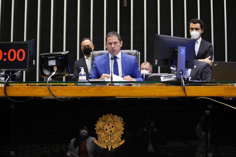 Vice-presidente da Câmara, Marcelo Ramos, preside a sessão - (Foto: Will Shutter/Câmara dos Deputados)