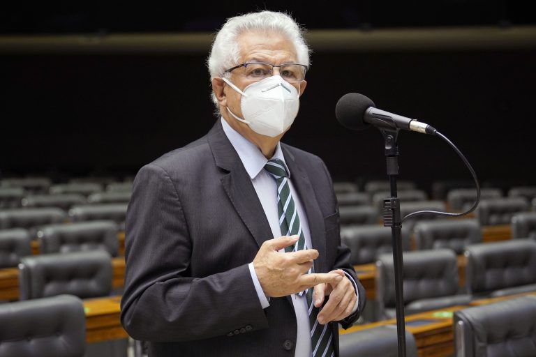 Deputado Efraim Filho, relator do projeto em discussão - (Foto: Will Shutter/Câmara dos Deputados)