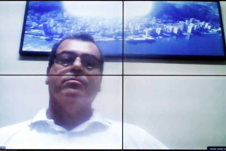 José Adilson: 
