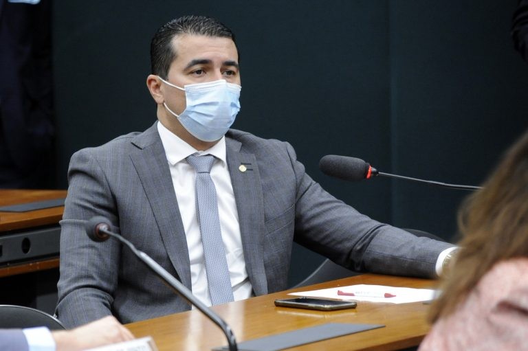 Luis Miranda: Lei de Licitações veda a prática adotada pelo governo - (Foto: Cleia Viana/Câmara dos Deputados)