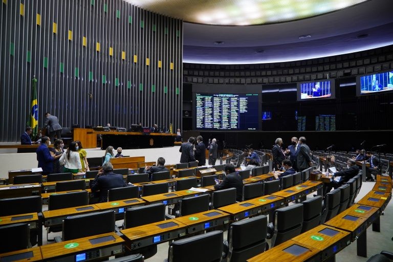 Foram convocadas sessões de votação a partir desta segunda-feira, às 18 horas - (Foto: Pablo Valadares/Câmara dos Deputados)