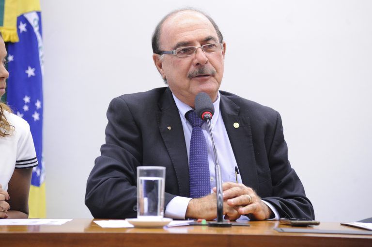 O relator na comissão, Dr. Zacharias Calil - (Foto: Cleia Viana/Câmara dos Deputados)
