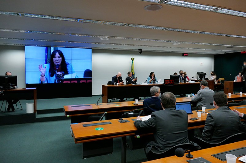 Senadores e deputados na reunião da CMO, presidida por Rose de Freitas - Roque de Sá/Agência Senado
