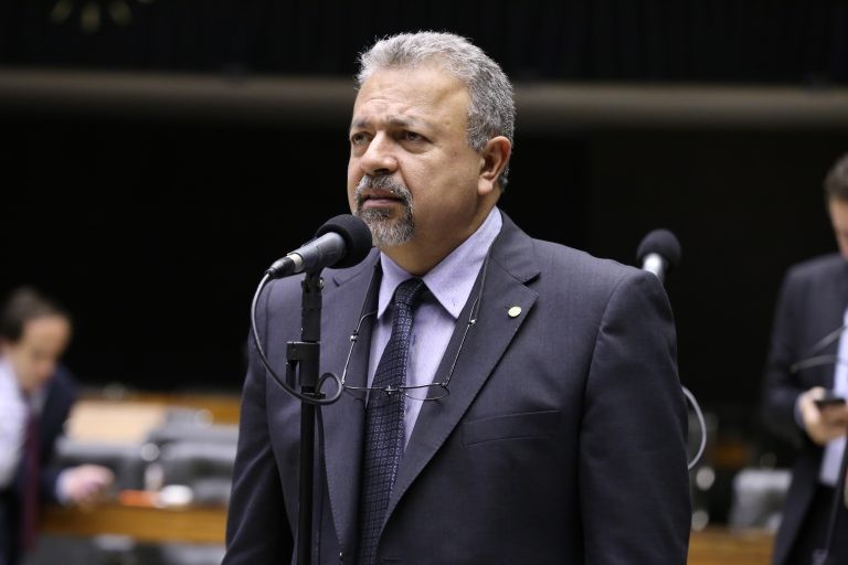 Elias Vaz: proposta é meritória, mas não há viabilidade técnica - (Foto: Cleia Viana/Câmara dos Deputados)