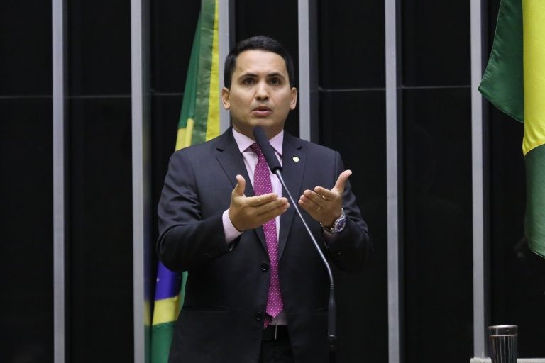 Cássio Andrade: algumas instituições financeiras não fornecem as informações alegando sigilo - (Foto: Cleia Viana/Câmara dos Deputados)