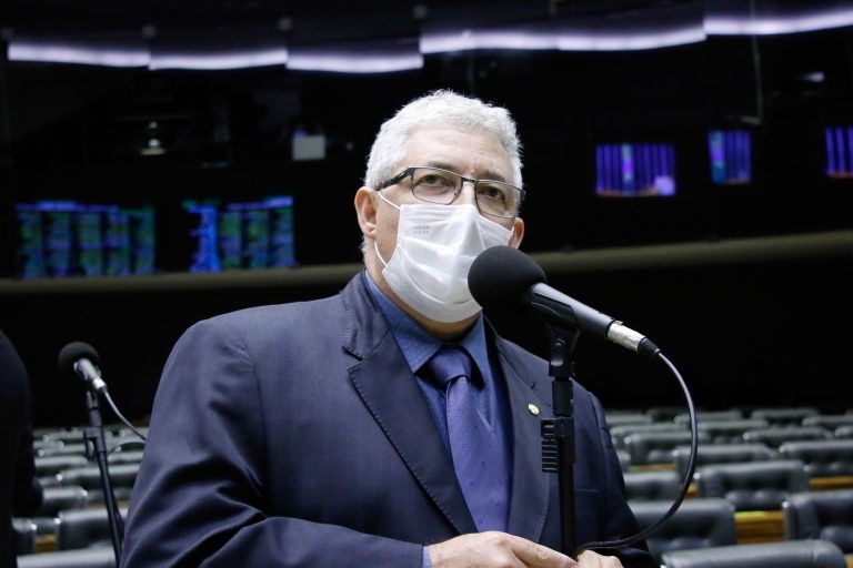 Subtenente Gonzaga lembra que já é reconhecida isenção de IR por saúde - (Foto: Marina Ramos/Câmara dos Deputados)