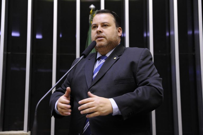 Julio Cesar Ribeiro  mudou parecer para não inviabilizar eventos esportivos internacionais no Brasil - (Foto: Acervo Câmara dos Deputados)