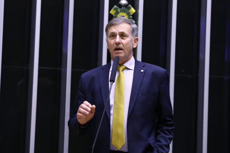 Luizão Goulart, relator na CCJ, retirou a obrigatoriedade do cadastro - (Foto: Najara Araújo/Câmara dos Deputados)
