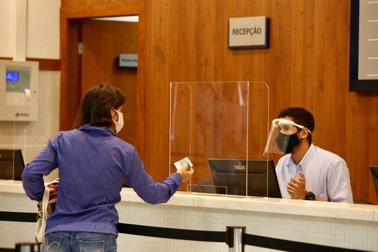 Proposta quer proteger o poder aquisitivo de servidores públicos dos três Poderes - (Foto: Paula Fróes/Governo da Bahia)