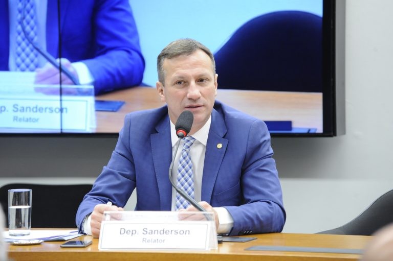 Sanderson: valor proposto para saúde em 2022 é 3% inferior ao de 2021 - (Foto: Gustavo Sales/Câmara dos Deputados)