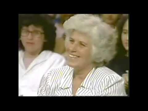 Corrida Maluca Gugu - SBT - 1991- Prova de Retirar Lama das Moças pelo Alexandre 