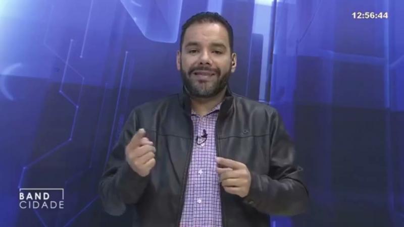 Policial diz na internet que mulheres policiais tem que ter relações sexuais com seus superiores